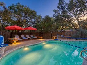 Sleeps 14 Backyard Games Movie Theater Spa