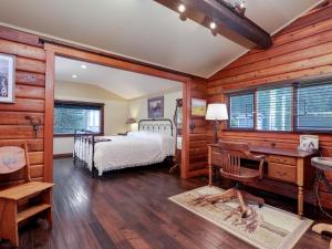 Ocean View Guest House - stunning Ocean Views by Victoria Prime!!