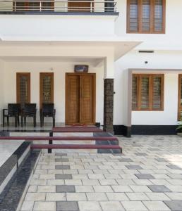 Maze Loop Home Stay