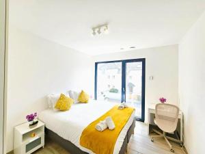 Inviting 3BR Flat w terraces&parking included