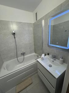 Zora Apartman