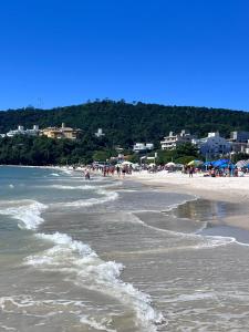 Floripa Jurerê Inter Colinas 4 qts 2 suites