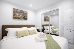 Brand New King Bed Suite Gym UG Park Kensington