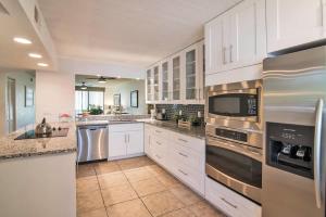 4601 W 46th Street court