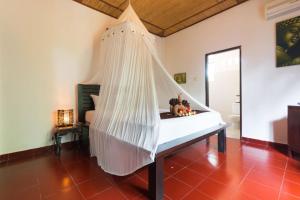 Phòng Tiêu chuẩn nhìn ra vườn (Standard Room with Garden View)