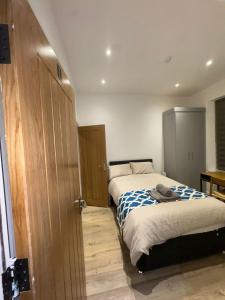 Vicvic Guest House