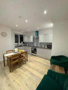 Vicvic Guest House
