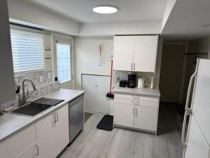 Cozy 2BR Basement Suite - FIFA Ready and Easy Access