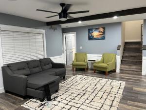 Large 6BR Country Home North Shore Beaches