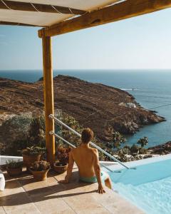 On The Rocks - The Main House - Serviced Villa