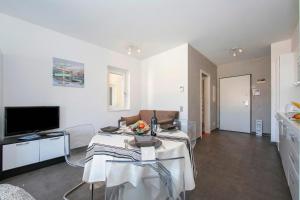 Sunrise House - Happy Rentals