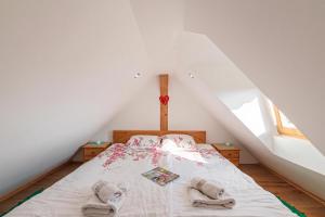 Vineyard Chalet Hansel and Gretel - Happy Rentals
