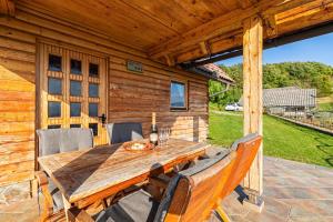 Vineyard Chalet Hansel and Gretel - Happy Rentals