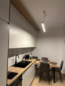 Finn Seaside Apartment Durres