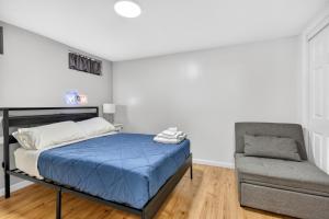 Private Apt 5 Min Walk to Newark Penn