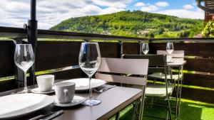 KOMM - Panoramablick - Balkon - Küche - Parkplatz