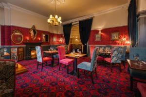 Castle Hotel
