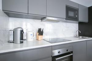 Spacious One Bedroom Apartment near Eiffel Tower