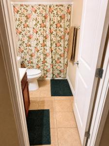 Step-Free Entry • Yard + Parking