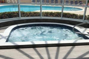TOPSL Beach Manor 1205