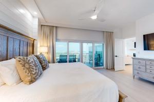 TOPSL Beach Manor 1103