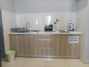 BUDGET Little Family Homestay Near KLIA & KLIA 2