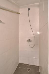 Roy Arias Suites & Residences