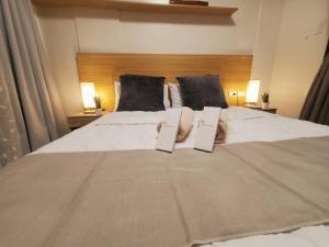 The Coastal Luxe Suite