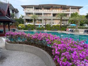 Spacious 2BR by the Beach with Amazing Views