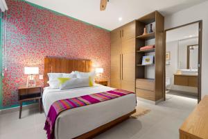 3 Bedroom Jungle Vibes Condo in Akumal Beach Access Rooftop Pools