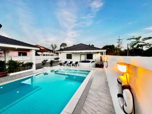 Luxury Villa Riviera 5 min to Center & private Pool
