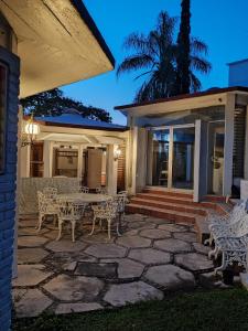 Spacious Private House for 16, Ideal for Groups and Events