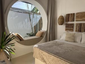 Large Pool & Tropical Garden - Isla Serena -