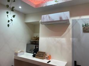 Love room - Jacuzzi - Netflix - Clim - 3min train station