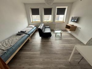 EMAS 1 Wohnung mit 2 Einzelbetten, Küche, WLAN, TV