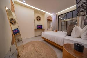 2BR villa w- pool & beach access - Villa Coco Cemagi 4 by TROPICALLY