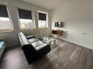 EMAS 1 Wohnung mit 2 Einzelbetten, Küche, WLAN, TV