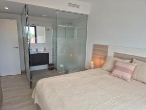 Superb apartment with sea view and solarium
