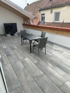 Alzey Maisonette Wohnung 7 Personen Dachterrasse und Balkon