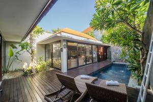 Garden-view villa w- pool & workspace