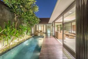 Garden-view villa w- pool & workspace