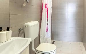 Lovely Apartment In Stomorska With Wifi