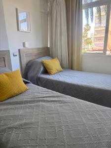 Fabulous sunny second floor apartment - Edificio Europark - overlooking gardens and pools.