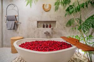 3BR spacious villa w- pool near Seminyak - Villa Casa Cactus by TROPICALLY