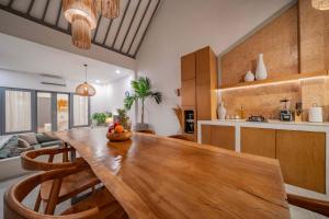 3BR spacious villa w- pool near Seminyak - Villa Casa Cactus by TROPICALLY