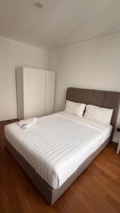 Vortex resident suites klcc 2 bed 3 bed family apartmani