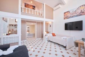 Roman Terrace Penthouse