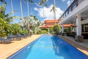 Malee Beach F2