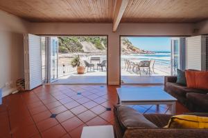 Beachfront property, Victoria Bay, Garden route