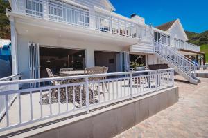 Beachfront property, Victoria Bay, Garden route